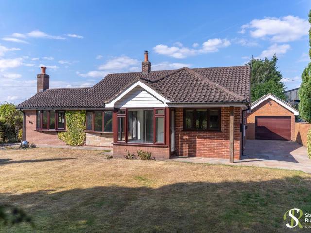 Forty Acre Lane, Kermincham 3 bed detached bungalow to rent £1,750 pcm £404 pw