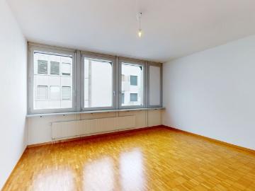 Forty steps from the Solothurn Westbahnhof train station!