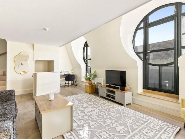Forum Magnum Square, London SE1, 2 bed flat to rent, £4,442 pcm | PrimeLocation