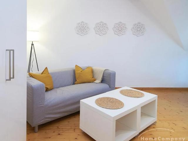 For companies and expats* In 2024 renovated and new furnished apartment on the 5th floor old building without elevator