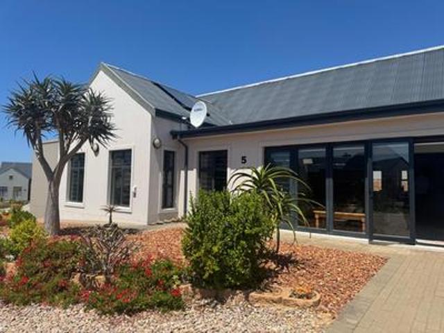 for available house in karookraal ha.