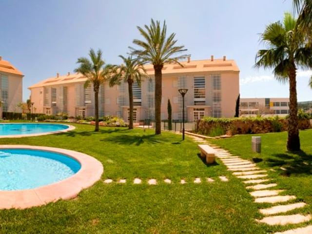 For long term rent: apartment in Javea, Golden Garden urbanization, with 2 bedrooms and a pool