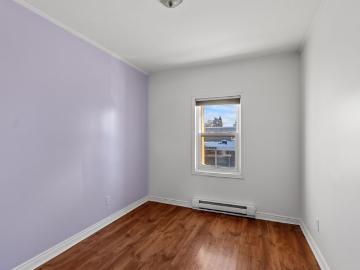 Apartment for rent in Huron - Parking