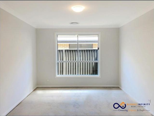 FOR LEASE | 13 NEVILLE STREET, ORAN PARK