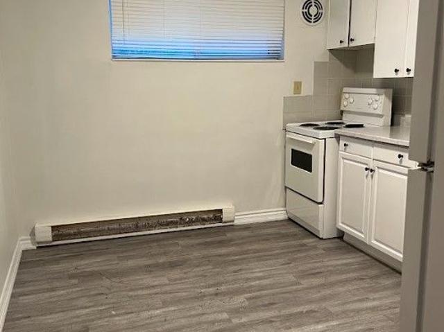 For Lease 3 Robinson Street Unit# 2, Grimsby, Ontario