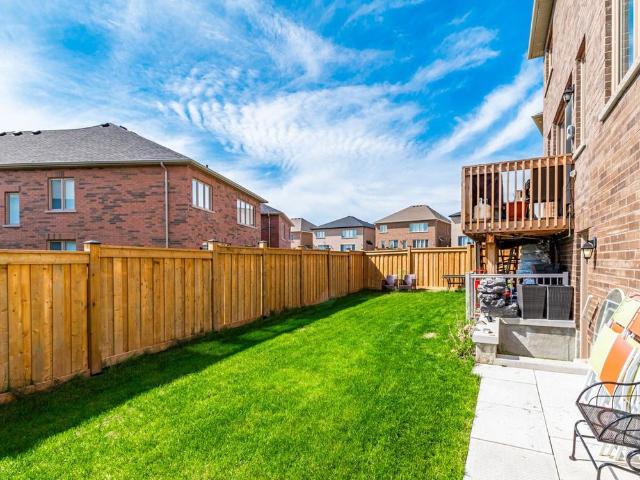 For Lease 1055 Purus Path Unit# Bsmt, Pickering, Ontario
