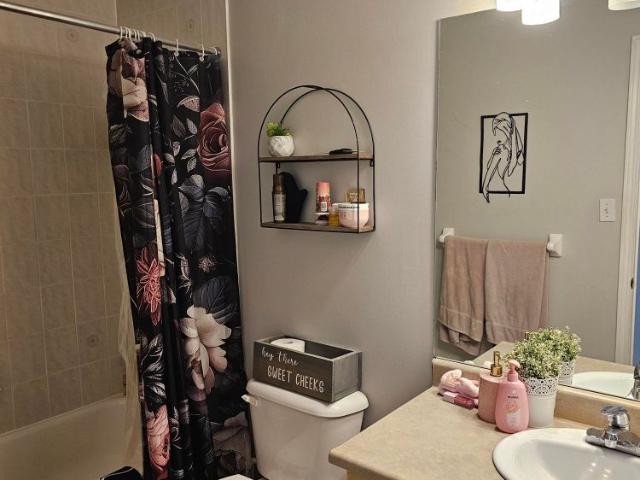 For Lease 106 Aspen Springs Drive Unit# 306, Clarington, Ontario