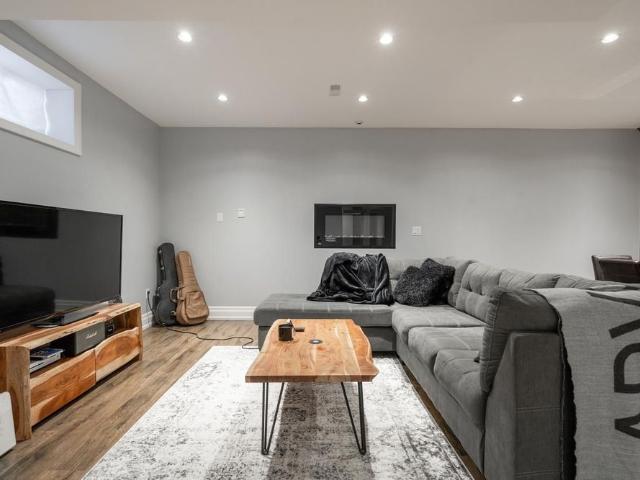 For Lease 106 Port Royal Avenue, Vaughan, Ontario