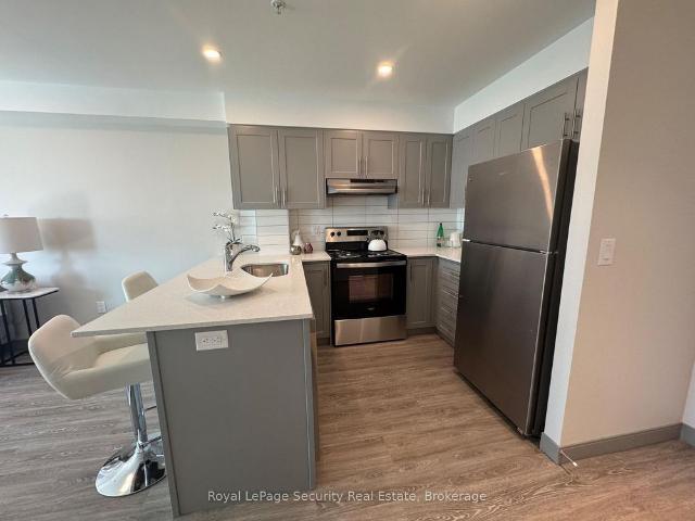 For Lease 1015 Innisfil Beach Road Unit# 307, Innisfil, Ontario