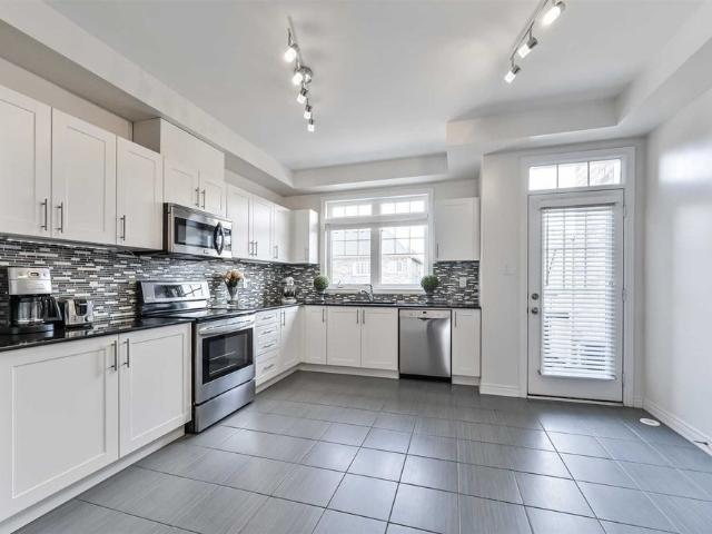 For Lease 101 Dundas Way, Markham, Ontario