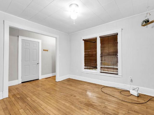 For Lease 101 Scott Street Unit# B, St. Thomas, Ontario