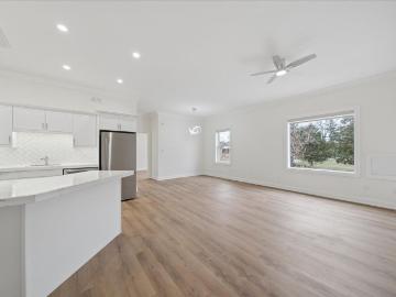For Lease 1027 Willcox Street Unit# 202, Selwyn, Ontario