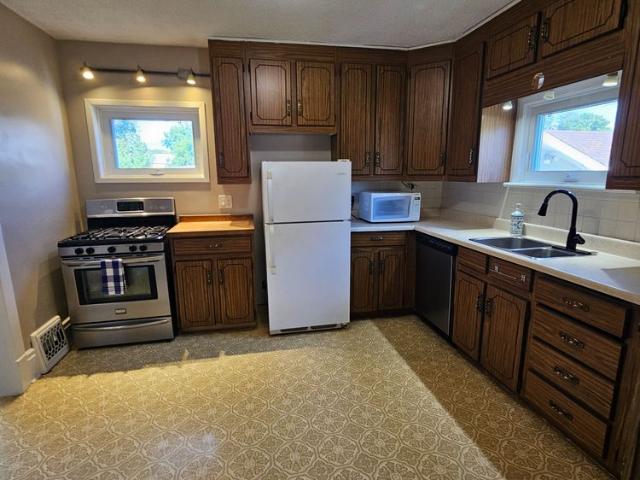 For Lease 102 Catharine Street, Belleville, Ontario