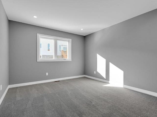 For Lease 102 Seabert Drive, Arnprior, Ontario