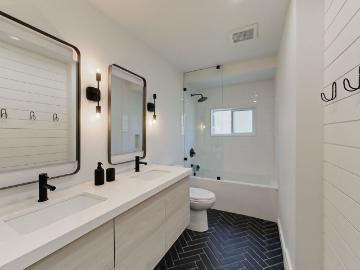 For Lease 102 Wensley Drive Unit# 6, Blue Mountains, Ontario