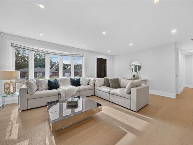For Lease 103 Baker Street, Whitchurch Stouffville, Ontario