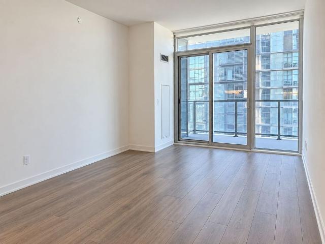For Lease 10 Gatineau Drive Unit# 601, Vaughan, Ontario