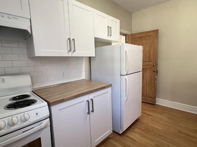 For Lease 10 OXFORD Street Unit# 1, West Centre Town, Ontario