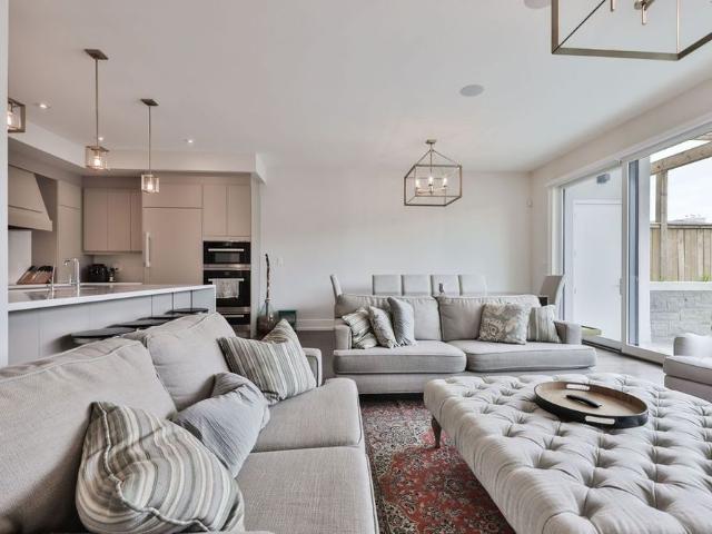 For Lease 10 Maple Grove Drive Unit# 16, Oakville, Ontario