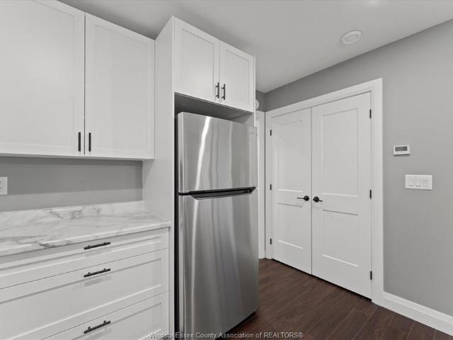 For Lease 1147 HICKORY Unit# UPPER, Windsor, Ontario