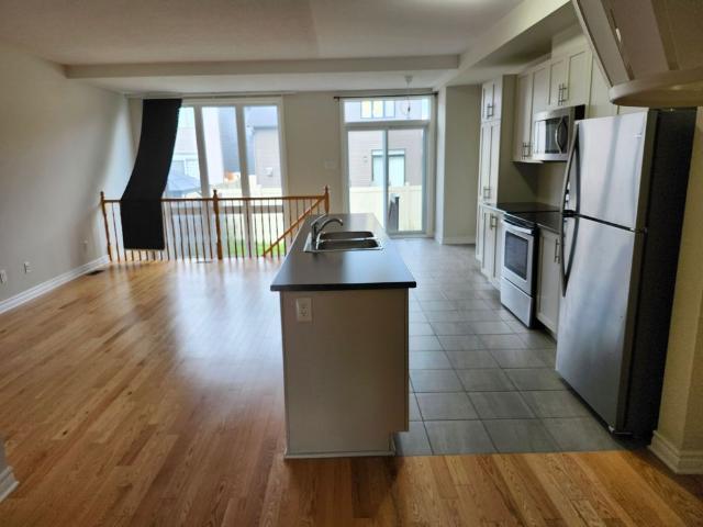 For Lease 1146 BECKETT Crescent, Stittsville Munster Richmond, Ontario