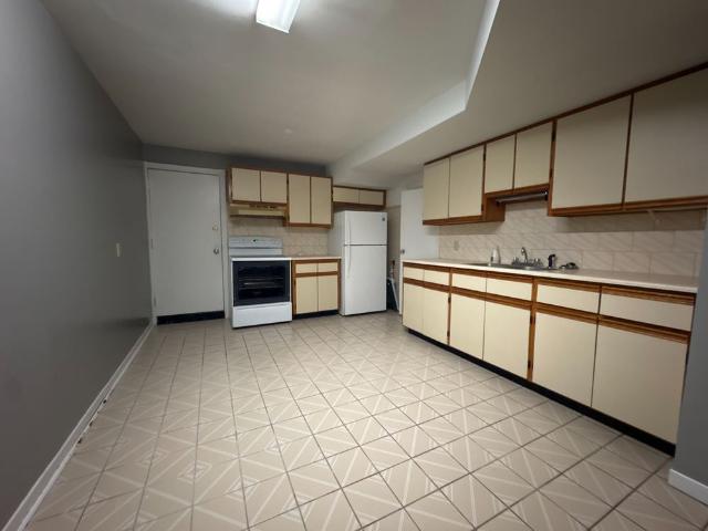 For Lease 114 Lorne Avenue, Newmarket, Ontario