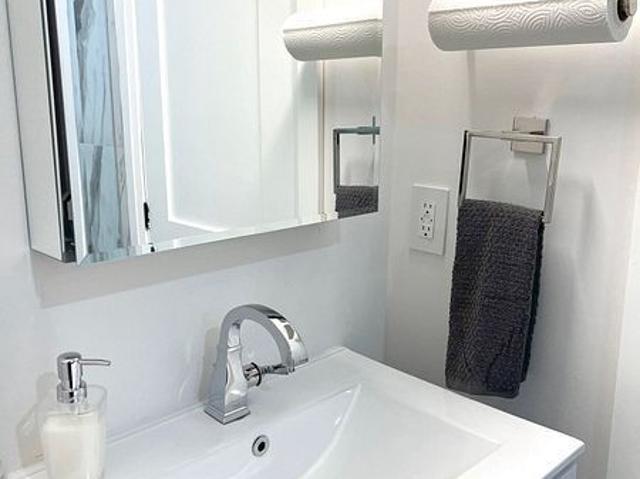 For Lease 115 Bonny Meadows Drive Unit# Lower L, Aurora, Ontario