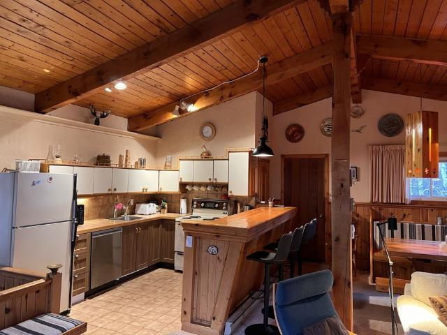 For Lease 118 Campbell Crescent, Blue Mountains, Ontario