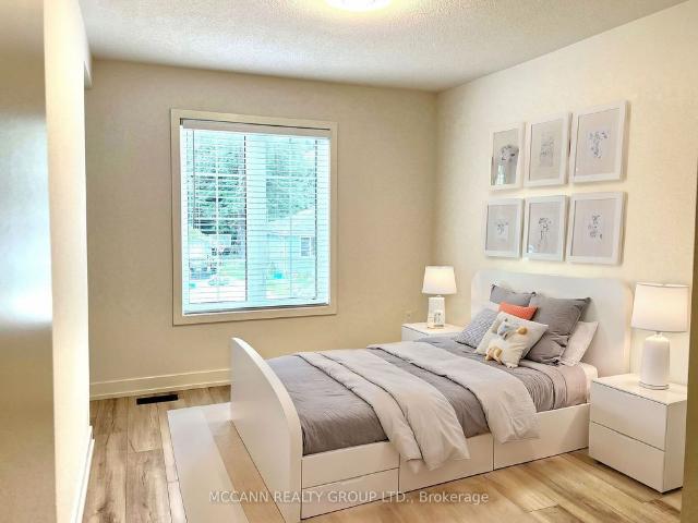 For Lease 110 Grew Boulevard Unit# 4, Georgina, Ontario