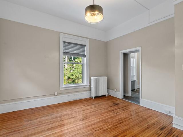 For Lease 111 Church Street Unit# 4, Stratford, Ontario