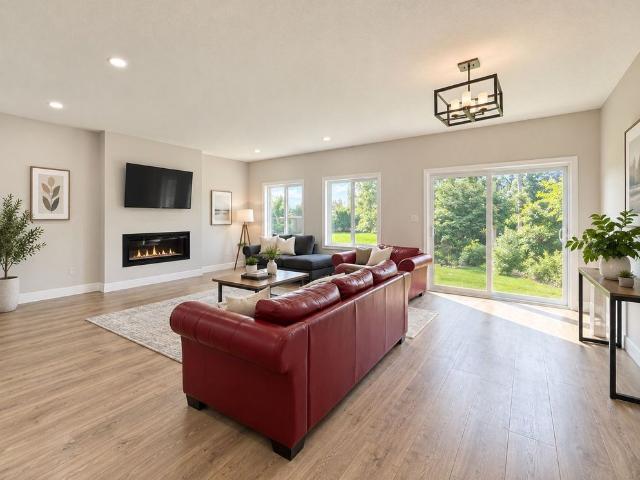 For Lease 113 Marconi Court, London East, Ontario