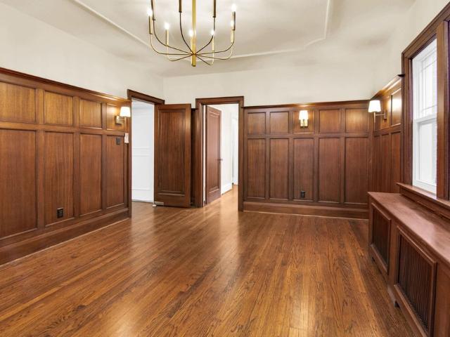 For Lease 113 Chaplin Crescent Unit# 2nd Floor, Toronto, Ontario