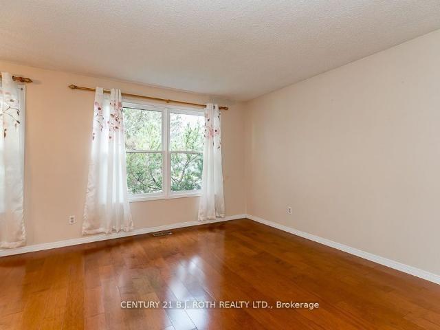 For Lease 11 Cartwright Drive, Barrie, Ontario