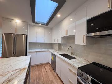 For Lease 11 Johnson Road, Aurora, Ontario
