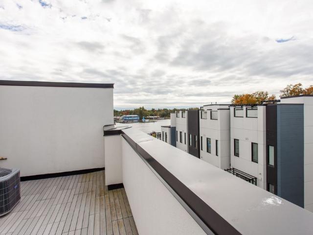 For Lease 11 Mariners Pier Way, Orillia, Ontario
