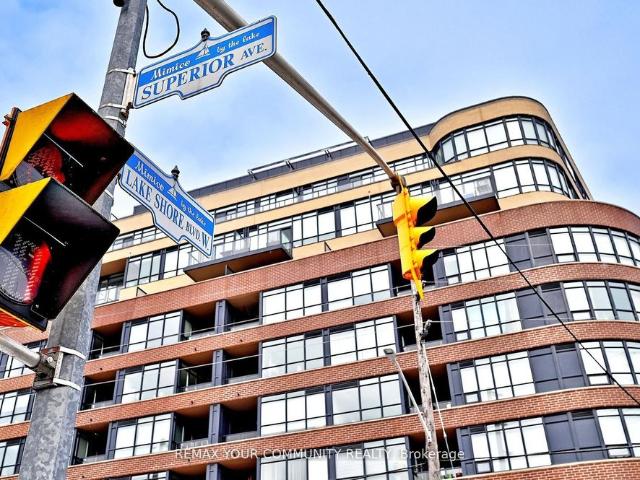For Lease 11 Superior Avenue Unit# 907, Toronto, Ontario