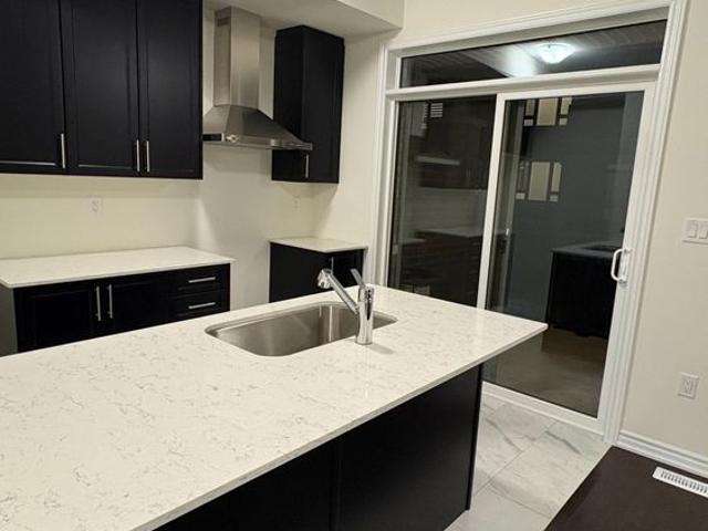 For Lease 11 Radiance Way, Whitby, Ontario