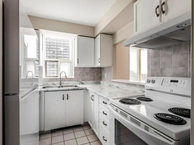 For Lease 1270 Maple Crossing Blvd Boulevard Unit# 502, Burlington, Ontario