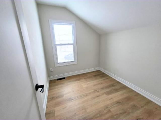 For Lease 129 Durham Street Unit# Unit 2, Port Colborne, Ontario
