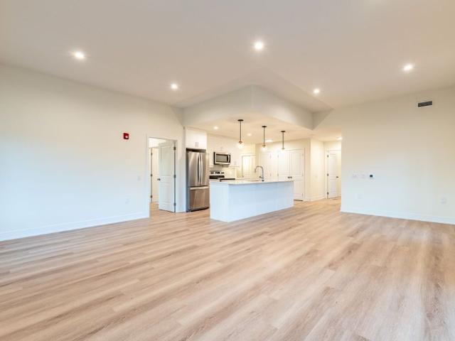 For Lease 121 Mary Street Unit# 411, Clearview, Ontario
