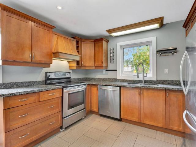For Lease 121 King Street, Hamilton, Ontario
