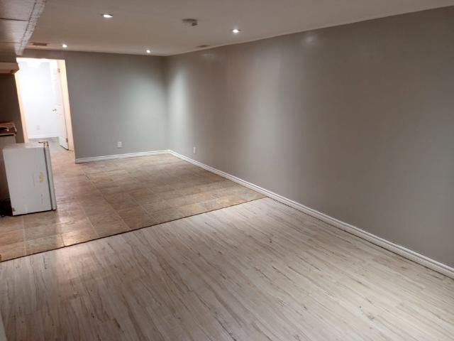 For Lease 123 Mooregate Crescent, Kitchener, Ontario