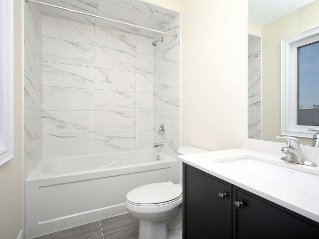 For Lease 12 Elgin Court, Bradford West Gwillimbury, Ontario