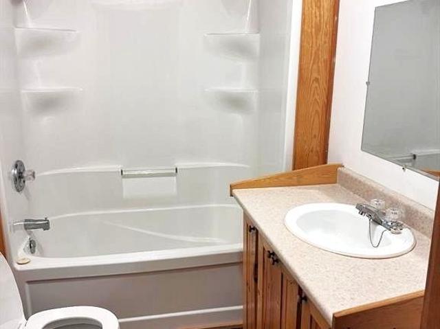 For Lease 12 St David Unit #2 Street, French River, Ontario
