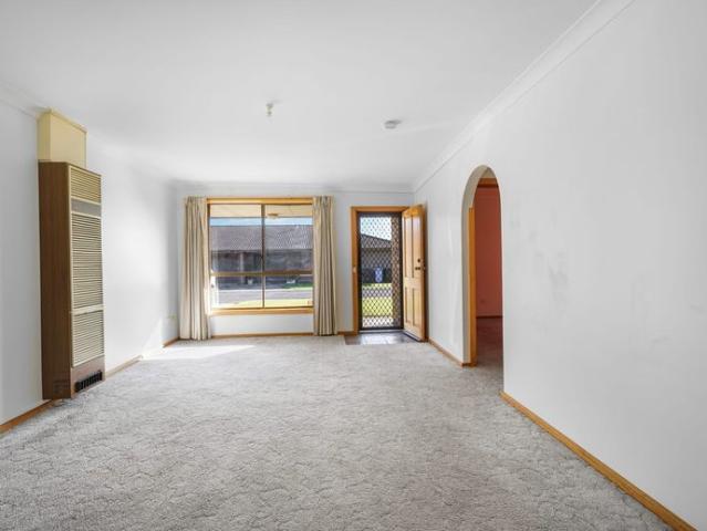 FOR LEASE — 1/2 West Street, Mount Gambier SA 5290