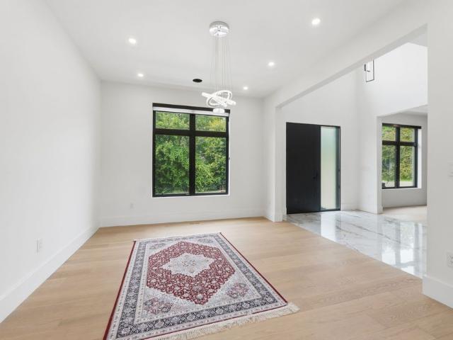 For Lease 1362 Devon Road, Oakville, Ontario