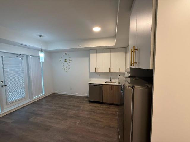 For Lease 130 Canon Jackson Drive Unit# 109, Toronto, Ontario