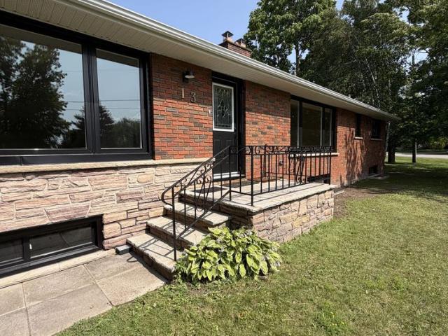 For Lease 13 Circle Ridge Drive, Georgina, Ontario