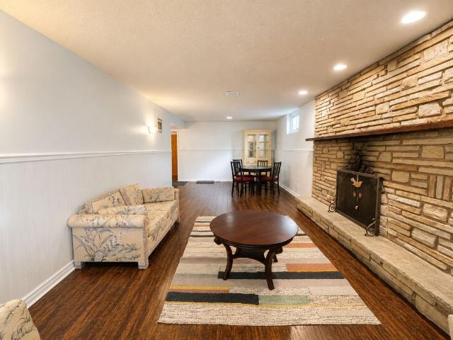 For Lease 13 Aurora Heights Drive Unit# Basement, Aurora, Ontario