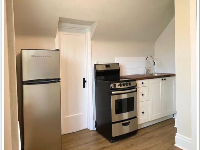 For Lease 13 Delaware Street Unit# Upper, St. Catharines, Ontario